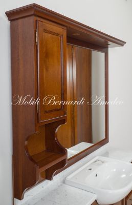 Mobile bagno in legno massiccio con lavello semincasso marmo bianco di Carrara e specchiera